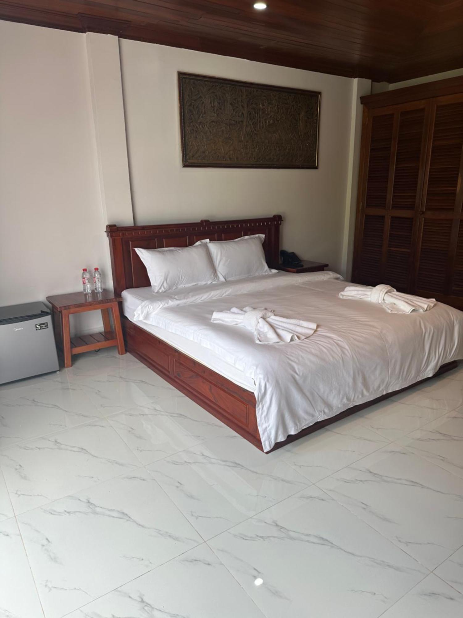 Nico'S Hotel And Skybar Siem Reap Exterior photo