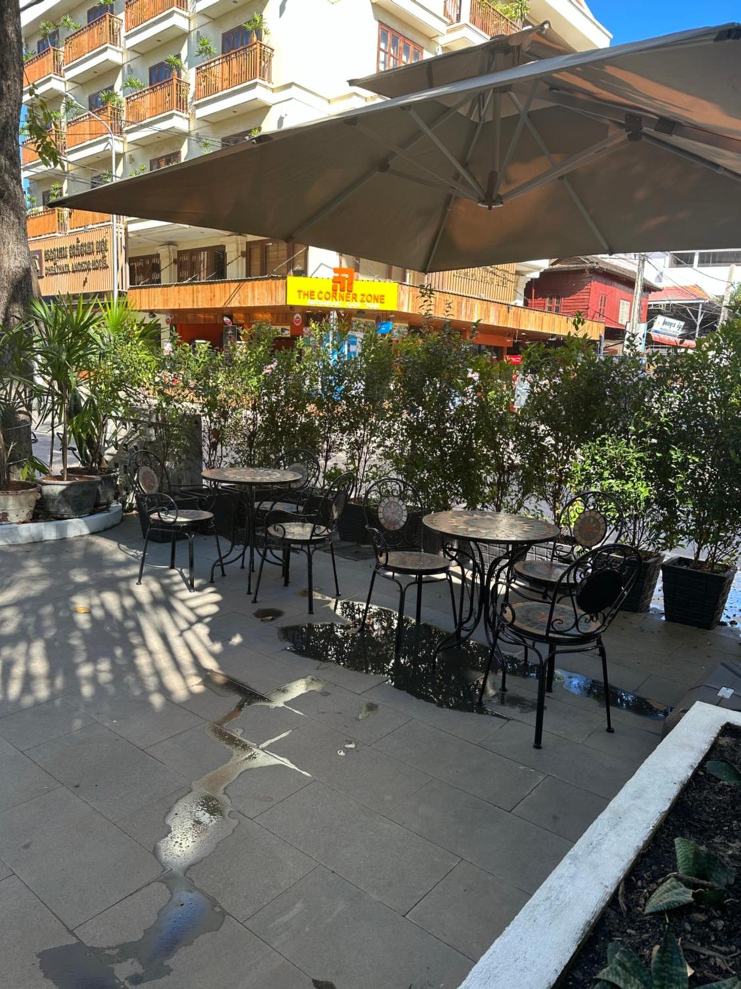 Nico'S Hotel And Skybar Siem Reap Exterior photo